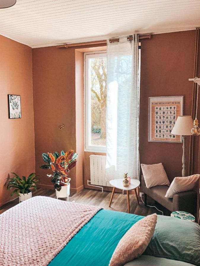 Chambre Salle De Bain Partagee 干邑 外观 照片