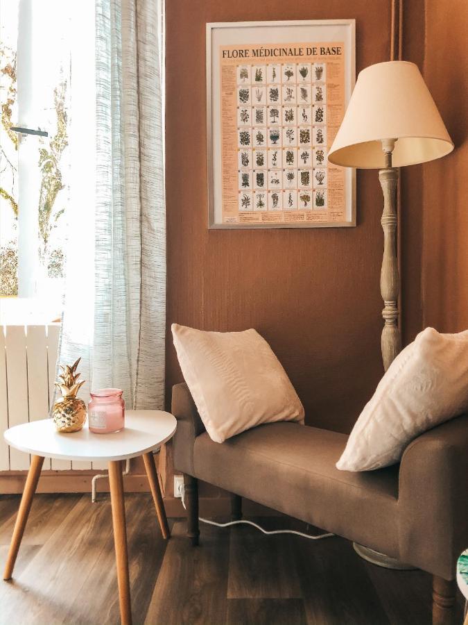 Chambre Salle De Bain Partagee 干邑 外观 照片